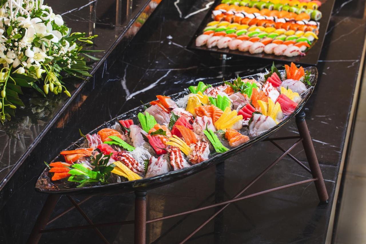 Classic Suite & Delight Dining Cruise