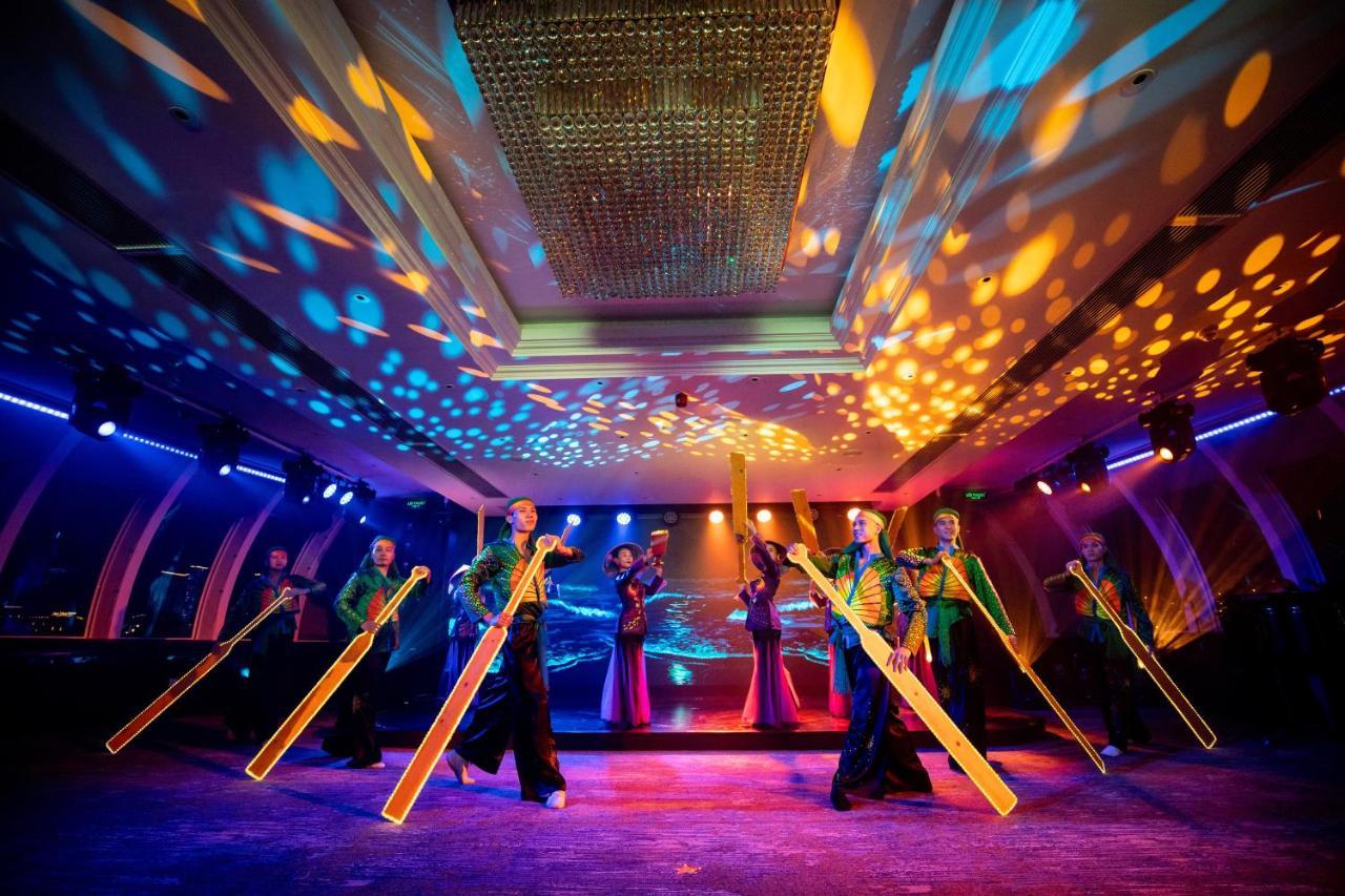 Classic Suite & Delight Dining Cruise