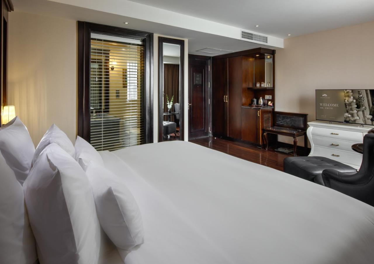 Classic Suite 1 King sized bed
